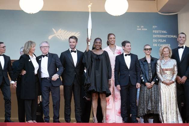 Annual Cannes Film Festival - Marcello Mio Red Carpet - Cannes DN Thierry Rey, Tony Estanguet, Marie-Jose Perec, Iliana Rupert, Mayor of Cannes David Lisnard, Marie Patouillet, President of the Festival Iris Knobloch, Alexis Hanquinquant, Nelia Barbosa and Arnaud Assoumani attend the Marcello Mio Red Carpet at the 77th annual Cannes Film Festival at Palais des Festivals on May 21, 2024 in Cannes, France. Photo by David Niviere ABACAPRESS.COM CANNES France Copyright: xNivierexDavid ABACAPRESS.COMx