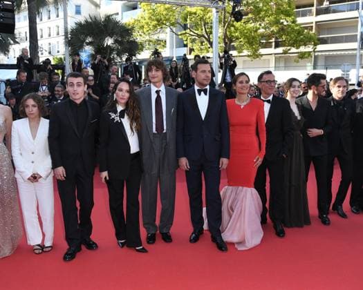 Cannes, France: Cannes, 77th Cannes Film Festival 2024, Red carpet film The Count of Monte Cristo In the photo: Julien De Saint-Jean, Anao¯s Demoustier, Vassili Schneider, Laurent Lafitte, Julie de Bona, Laurent Lafitte, Marie Narbonne, Jerome Seydoux, Matthieu Delaporte, Pierre Niney, Anamaria Vartolmei Cannes France - ZUMAp169 20240522_zea_p169_859 Copyright: xAlbertoxTerenghix