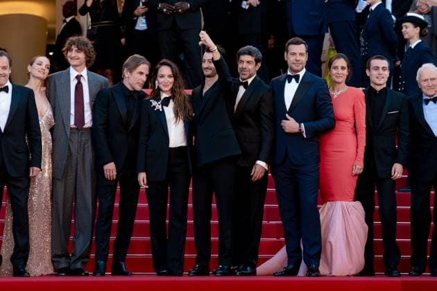 Cannes, France 22nd May, 2024 Patrick Mille, Adele Simphal, Vassili Schneider, Matthieu Delaporte, Anaïs Demoustier, Pierre Niney, Pierfrancesco Favino, Laurent Lafitte, Julie de Bona, Julien De Saint Jean, Jerome Seydoux attends Le Comte de Monte Cristo Screening red carpet at the 77th annual Cannes Film Festival at Palais des Festivals on May 22, 2024 in Cannes, France CINEMA 77eme Festival de Cannes Red Carpet du film Le Comte de Monte Cristo 22 05 2024 NorbertScanella Panoramic