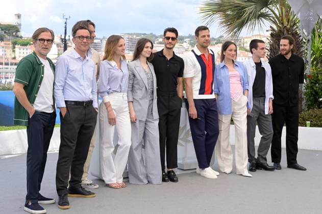 CANNES, FRANCE MAY 23 G D Matthieu DELAPORTE, director, Alexandre DE LA PATELLIÈRE, director, Dimitri RASSAM, producer, Adele SIMPHAL, actress, Anamaria VARTOLOMEI, actress, Pierre NINEY, actor, Laurent LAFITTE, actor, Anais DEMOUSTIER, actress, Julien DE SAINT JEAN, actor, Bastien BOUILLON, actor, during the photocall of the film The Count of Monte Cristo projected Hors Compà tition at the 77th Cannes Film Festival at the Palais des Festivals on May 23, 2024 in Cannes, France CINEMA 77eme Festival de Cannes Photocall 23 05 2024 ValentinaClaret Panoramic
