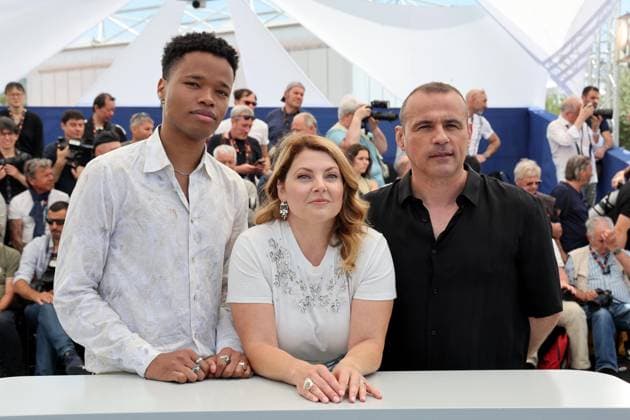 Photocall for the film Vivre, Mourir, Renaitre To Live, To Die, To Live Again at the 77th Cannes International Film Festival Noah Deric, Sophie Guillemin, Stà phane Rideau Photocall for the film Vivre, Mourir, Renaitre To Live, To Die, To Live Again lors du 77eme Festival International du Film de Cannes le 23 mai 2024 Jacovides Moreau bestimage Photocall for the film Vivre, Mourir, Renaitre Live, Die, Reborn at the 77th edition of the Cannes Film Festival in Cannes, southern France, on May 23, 2024 Cannes France Copyright: xJACOVIDES-MOREAUx xBESTIMAGExJACOVIDES-MOREAUx xBESTIMAGEx