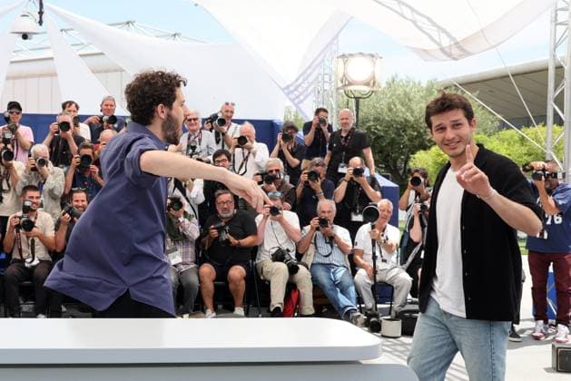 Photocall du film Vivre, Mourir, Renaitre To Live, To Die, To Live Again lors du 77eme Festival International du Film de Cannes Victor Belmondo Photocall du film Vivre, Mourir, Renaitre To Live, To Die, To Live Again lors du 77eme Festival International du Film de Cannes le 23 mai 2024 Jacovides Moreau bestimage Photocall for the film Vivre, Mourir, Renaitre Live, Die, Reborn at the 77th edition of the Cannes Film Festival in Cannes, southern France, on May 23, 2024 Cannes France Copyright: xJACOVIDES-MOREAUx xBESTIMAGExJACOVIDES-MOREAUx xBESTIMAGEx