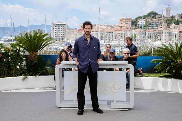 Photocall du film Vivre, Mourir, Renaitre lors du 77eme Festival International du Film de Cannes Victor Belmondo au photocall du film Vivre, Mourir, Renaitre lors du 77eme Festival International du Film de Cannes, au Palais des Festivals à Cannes, France, le 23 mai 2024 Jacovides Moreau Bestimage Photocall for the film Live, Die, Reborn at the 77th edition of the Cannes Film Festival in Cannes, southern France, on May 23, 2024 Cannes France Copyright: xJACOVIDES-MOREAUx xBESTIMAGExJACOVIDES-MOREAUx xBESTIMAGEx