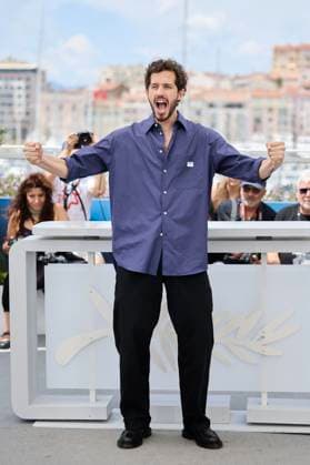 Photocall du film Vivre, Mourir, Renaitre lors du 77eme Festival International du Film de Cannes Victor Belmondo au photocall du film Vivre, Mourir, Renaitre lors du 77eme Festival International du Film de Cannes, au Palais des Festivals à Cannes, France, le 23 mai 2024 Jacovides Moreau Bestimage Photocall for the film Live, Die, Reborn at the 77th edition of the Cannes Film Festival in Cannes, southern France, on May 23, 2024 Cannes France Copyright: xJACOVIDES-MOREAUx xBESTIMAGExJACOVIDES-MOREAUx xBESTIMAGEx