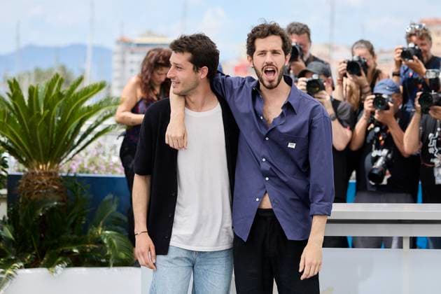 Entertainment Bilder des Tages Photocall du film Vivre, Mourir, Renaitre lors du 77eme Festival International du Film de Cannes Giacomo Belmondo a rejoint son frere Victor Belmondo au photocall du film Vivre, Mourir, Renaitre lors du 77eme Festival International du Film de Cannes, au Palais des Festivals à Cannes, France, le 23 mai 2024 Jacovides Moreau Bestimage Photocall for the film Live, Die, Reborn at the 77th edition of the Cannes Film Festival in Cannes, southern France, on May 23, 2024 Cannes France Copyright: xJACOVIDES-MOREAUx xBESTIMAGExJACOVIDES-MOREAUx xBESTIMAGEx