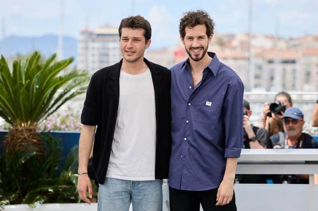 Photocall du film Vivre, Mourir, Renaitre lors du 77eme Festival International du Film de Cannes Giacomo Belmondo a rejoint son frere Victor Belmondo au photocall du film Vivre, Mourir, Renaitre lors du 77eme Festival International du Film de Cannes, au Palais des Festivals à Cannes, France, le 23 mai 2024 Jacovides Moreau Bestimage Photocall for the film Live, Die, Reborn at the 77th edition of the Cannes Film Festival in Cannes, southern France, on May 23, 2024 Cannes France Copyright: xJACOVIDES-MOREAUx xBESTIMAGExJACOVIDES-MOREAUx xBESTIMAGEx