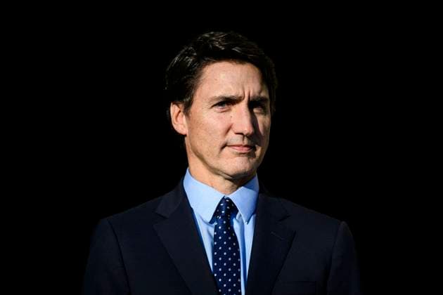 September 17, 2024, Ottawa, On, CAN: Prime Minister Justin Trudeau waits to greet Sheikh Tamim Bin Hamad Al Thani, Emir of Qatar, not shown, before a meeting on Parliament Hill in Ottawa, on Tuesday, Sept. 17, 2024. Ottawa CAN - ZUMAc35_ 20240917_zaf_c35_103 Copyright: xJustinxTangx