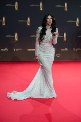 Micaela SCHAEFER, shepherd, model, red carpet, red carpet show, arrival, arrival, German Television Award ceremony, The German Television Award 2024, German Television Award 2024 at the MMC Studios Cologne, on 25 09 2024