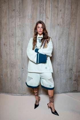 Photocall of the Off White fashion show, at the headquarters of the French Communist Party PCF , Fashion Collection Ready to Wear Fall Winter 2025 2026 at Paris Fashion Week PFW Clara Berry at the photocall of the Off White fashion show, at the headquarters of the French Communist Party PCF , Fashion Collection Ready to Wear Fall Winter 2025 2026 at Paris Fashion Week PFW , in Paris, France, March 6, 2025 Pierre Perusseau Bestimage Photocall of the Off White fashion show, at the headquarters of the French Communist Party PCF , Fashion Collection Ready to Wear Fall Winter 2025 2026 during Paris Fashion Week PFW , in Paris, France, March 6, 2025 Paris France Copyright: xPerusseaux-xDaxSilvax xBestimagexPerusseaux-xDaxSilvax xBestimagex