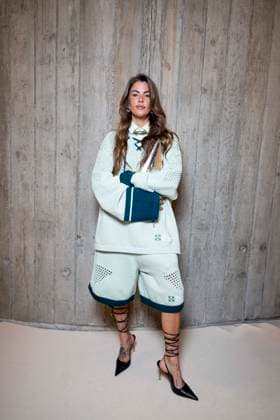 Photocall of the Off White fashion show, at the headquarters of the French Communist Party PCF , Fashion Collection Ready to Wear Fall Winter 2025 2026 at Paris Fashion Week PFW Clara Berry at the photocall of the Off White fashion show, at the headquarters of the French Communist Party PCF , Fashion Collection Ready to Wear Fall Winter 2025 2026 at Paris Fashion Week PFW , in Paris, France, March 6, 2025 Pierre Perusseau Bestimage Photocall of the Off White fashion show, at the headquarters of the French Communist Party PCF , Fashion Collection Ready to Wear Fall Winter 2025 2026 during Paris Fashion Week PFW , in Paris, France, March 6, 2025 Paris France Copyright: xPerusseaux-xDaxSilvax xBestimagexPerusseaux-xDaxSilvax xBestimagex