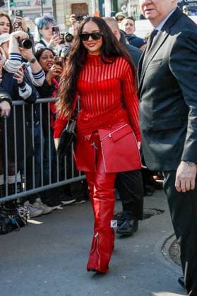 Arrivals at the Off White fashion show, at the headquarters of the French Communist Party PCF , Fashion Collection Ready to Wear Fall Winter 2025 2026 at Paris Fashion Week PFW Guest at arrivals at the Off White fashion show, at the headquarters of the French Communist Party PCF , Fashion Collection Ready to Wear Fall Winter 2025 2026 at Paris Fashion Week PFW , in Paris, France, March 6, 2025 Christophe Clovis Bestimage Arrivals at the Off White fashion show, at the headquarters of the French Communist Party PCF , Fashion Collection Ready to Wear Fall Winter 2025 2026 during Paris Fashion Week PFW , in Paris, France, March 6, 2025 Paris France Copyright: xChristophexClovisx xBestimagexChristophexClovisx xBestimagex