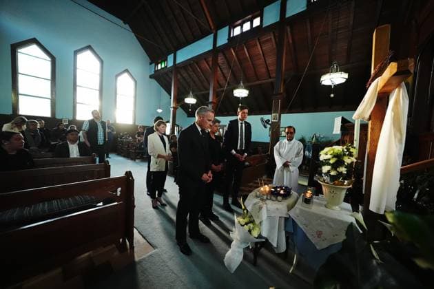 April 27, 2025, Vancouver, Bc, Canada: Liberal Leader Mark Carney visits St. Mary the Vigil South Hill Church with B.C. Premier David Eby, Vancouver Mayor Ken Sim, hidden, and MLA Mable Elmore as Fr. Expedito Farinas looks on in Vancouver, B.C., on Sunday, April 27, 2025. Shock and grief rippled through Canada s Filipino community on Sunday as members struggled to come to grips with an attack at a cultural street festival in Vancouver on Saturday that killed 11 people and injured dozens more. Vancouver Canada - ZUMAc35_ 20250427_zaf_c35_108 Copyright: xSeanxKilpatrickx