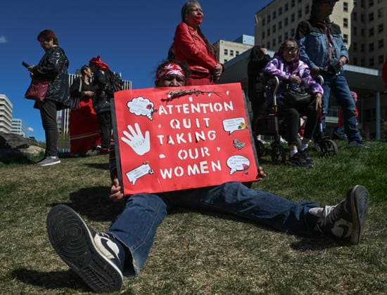 Edmonton Marks Red Dress Day To Honour Missing And Murdered Indigenous Women And Girls EDMONTON, CANADA MAY 5: Members of the local Indigenous community, activists, and supporters gather in memory of missing and murdered Indigenous women and girls (MMIWG) outside the Alberta Legislature, in Edmonton, Alberta, Canada, on May 5, 2025. Red Dress Day is an annual event initiated by the REDress Project to honour the lives of MMIWG across Canada, first observed on May 5, 2010. Edmonton Canada Copyright: xArturxWidakx originalFilename: widak-edmonton250505_npg5N.jpg