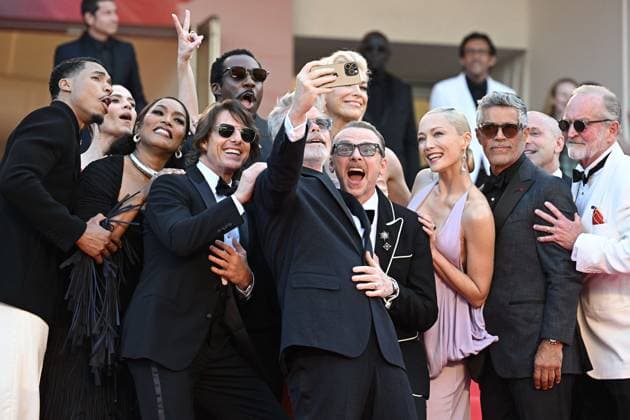 Internationale Filmfestspiele von Cannes, Mission Impossible - The Final Reckoning Premiere Cannes - Mission Impossible - The Final Reckoning Red Carpet (L-R) Greg Tarzan Davis, Hayley Atwell, Angela Bassett, Tom Cruise, Tramell Tillman, Christopher McQuarrie, Hannah Waddingham, Simon Pegg, Pom Klementieff, Esai Morales and Erik Jendresen attend the Mission Impossible - The Final Reckoning red carpet at the 78th annual Cannes Film Festival at Palais des Festivals on May 14, 2025 in Cannes, France. Photo by David Niviere ABACAPRESS.COM Cannes France Copyright: xNivierexDavid ABACAPRESS.COMx