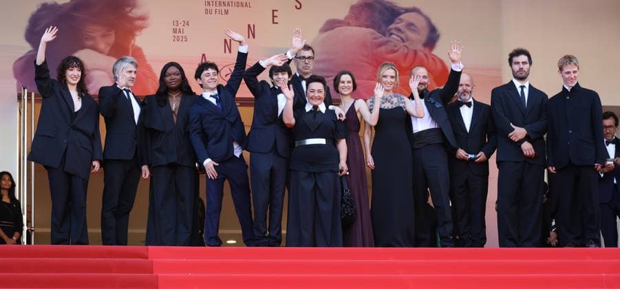 78eme Festival International du Film de Cannes Montée des marches du film Dossier 137 78th Cannes Film Festival Red carpet of the film Dossier 137 Mathilde Riu, Stanislas Merhar, Guslagie Malanda, Come Peronnet, Solan Machado Graner, Sandra Colombo, Dominik Moll, Mathilde Roehrich, Lea Drucker, Jonathan Turnbull, Gilles Marchand, Theo Costa Marini and Valentin Campagne 444311 2025 05 15 Cannes France Copyright: xIsabellexVautierx xStarfacex STAR_444311_092