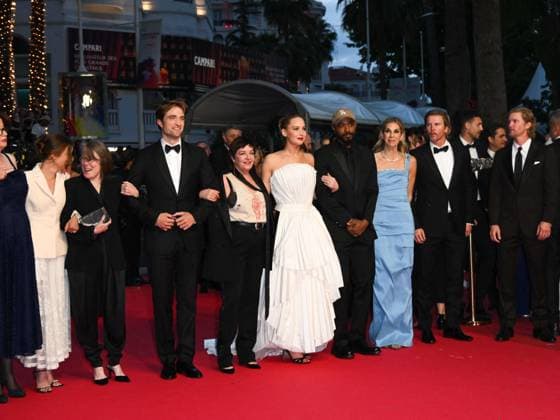 Cannes, 78th Cannes Film Festival 2025 - evening 5 - Jennifer Lawrence and Robert Pattinson on the red carpet of the film Die, My Love Cannes, 78th Cannes Film Festival 2025 - evening 5 - red carpet of the film Die, My Love . In the photo Andrea Calderwood, Justine Ciarrocchi, Sissy Spacek, Robert Pattinson, Lynne Ramsay, Jennifer Lawrence, LaKeith Stanfield, Molly Smith, Trent Luckinbill and Thad Luckinbill Cannes France Copyright: xIPA ABACAx