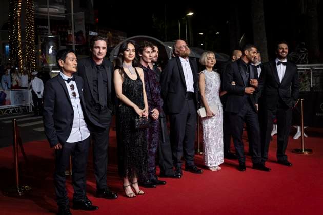 Montée des marches du film Le roi soleil lors du 78ème Festival International du Film de Cannes Xianzeng Pan, Joseph Olivennes, Lucie Zhang, Nemo Schiffman, Panayotis Pascot, Vincent Maël Cardona, Maria de Medeiros, Christophe Barral, Sofiane Zermani et Pio Marmaï, guest Montée des marches du film Le roi soleil lors du 78ème Festival International du Film de Cannes, au Palais des Festivals à Cannes Le 17 mai 2025 Olivier Borde Bestimage Red carpet for the movie Le roi soleil during the 78th Cannes International Film Festival at the Palais des Festivals in Cannes, France On may 17th 2025 Cannes France Copyright: xOLIVIERxBORDEx xBESTIMAGExOLIVIERxBORDEx xBESTIMAGEx