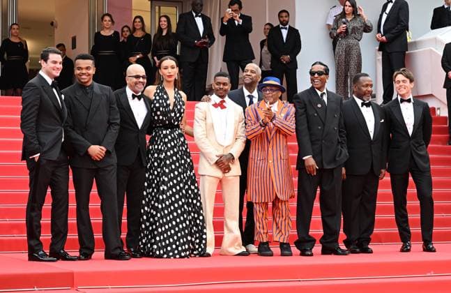 Entertainment Bilder des Tages American actress Ilfenesh Hadera, director Spike Lee, actors Denzel Washington, Wendell Pierce, Jeffrey Wright, Aubrey Joseph, Elijah Wright, actor musician Asap Rocky, producers Alan Fox and Jason Berman attend the premiere of Highest 2 Lowest at the 78th Cannes Film Festival in Cannes, France on Monday May 19, 2025. CAN20250519174 RUNExHELLESTAD