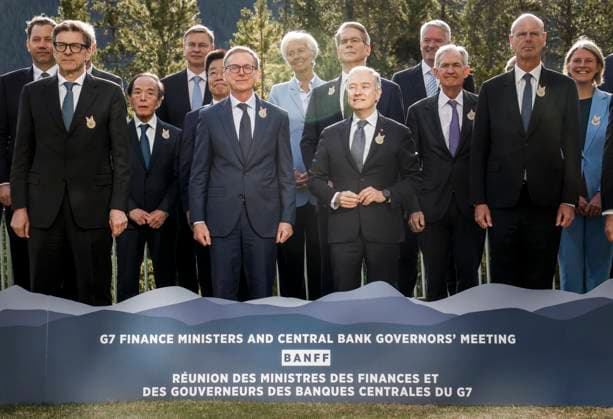 May 21, 2025, Banff, Ab, CANADA: Canada s Finance Minister Francois-Philippe Champagne, centre right, and Governor of the Bank of Canada Tiff Macklem, centre left, pose for a family photo with their colleagues at the G7 Finance Ministers meeting in Banff, Alta., Wednesday, May 21, 2025. Banff CANADA - ZUMAc35_ 20250521_zaf_c35_003 Copyright: xJeffxMcintoshx