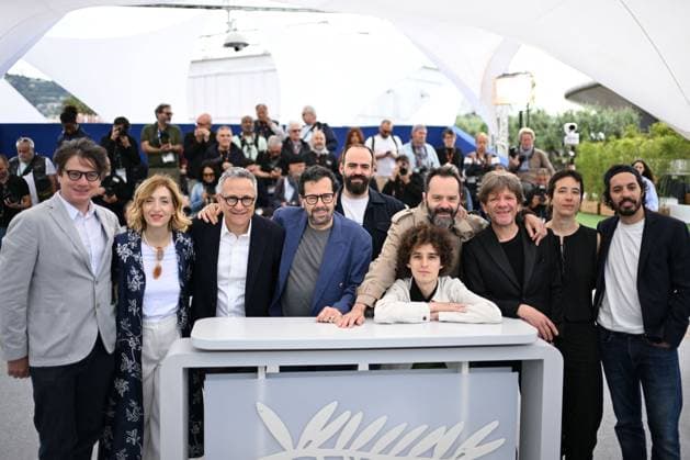 Cannes Le Citta Di Pianura Photocall AM Pierpaolo Capovilla, Cecilia Trautvetter, Adriano Candiago, Sergio Romano, Filippo Scotti, Francesco Sossai, Gregorio Paonessa, Marta Donzelli, Philipp Kreuzer and Paolo Del Brocco attending the Le Citta Di Pianura (Le Dernier Pour La Route The Last One For The Road) Photocall in Cannes, France on May 22, 2025 as part of the 78th Cannes Film Festival. Photo by Aurore Marechal ABACAPRESS.COM Cannes France Copyright: xMarechalxAurore ABACAx