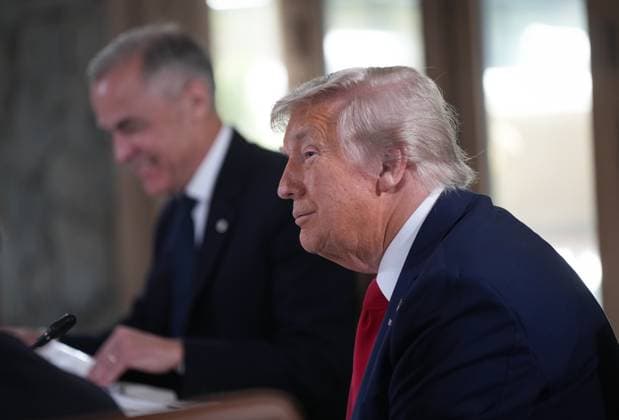 June 16, 2025, Kananaskis, Ab, CANADA: U.S. President Donald Trump, front right, sits with Canadian Prime Minister Mark Carney during a working session at the G7 Summit in Kananaskis, Alta., on Monday, June 16, 2025. Kananaskis CANADA - ZUMAc35_ 20250616_zaf_c35_093 Copyright: xDarrylxDyckx