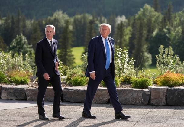 June 16, 2025, Kananaskis, Ab, CANADA: Prime Minister Mark Carney, left, and U.S. President Donald Trump leave after posing for the family photograph during the G7 Summit in Kananaskis, Alta., Monday, June 16, 2025. Kananaskis CANADA - ZUMAc35_ 20250616_zaf_c35_242 Copyright: xDarrylxDyckx