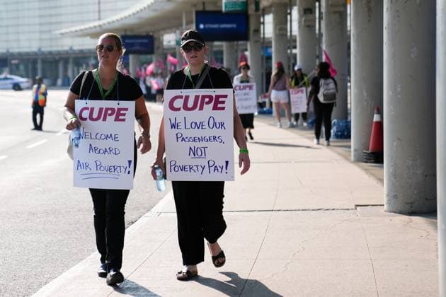 Air Canada flight attendants begin strike TORONTO, CANADA - AUGUST 16 : Air Canada flight attendants and supporters picket outside Toronto Pearson International Airport on August 16, 2025 in Toronto, Ontario, Canada. Strike action by CUPE, the union representing 10,000 flight attendants at Air Canada and Air Canada Rouge, began Saturday. A full shutdown of the airline, the largest in Canada, could affect roughly 130,000 travelers each day. Mert Alper Dervis Anadolu Ontario Canada. Editorial use only. Please get in touch for any other usage. Copyright: x2025xAnadoluxMertxAlperxDervisx