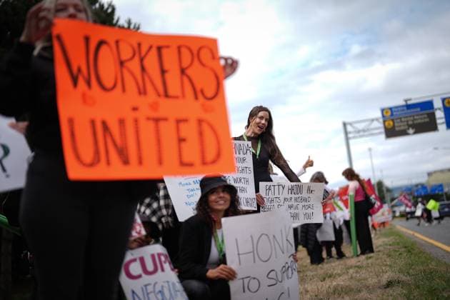 August 18, 2025, Richmond, Bc, CANADA: Striking Air Canada flight attendants rally at Vancouver International Airport, in Richmond, B.C., on Monday, August 18, 2025. The Canadian Union of Public Employees says a strike by 10,000 flight attendants at Air Canada will continue, defying an order from the Canada Industrial Relations Board that it provide public notice by noon ET Monday that it had ended the strike. Richmond CANADA - ZUMAc35_ 20250818_zaf_c35_074 Copyright: xDarrylxDyckx