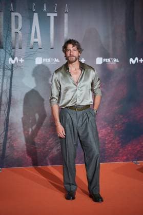 Movistar Plus presents La Caza Irati at the XVII edition of FesTVal de Vitoria Actor Felix Gomez pose on the orange carpet of the XVII edition of FesTVal de Vitoria, at the Palacio de Congresos Europa, on September 4, 2025, in Vitoria Gastéiz, Alava, Basque Country Spain Today, September 4, the fourth season of the series created by Agustín Martínez, scriptwriter and one of the three writers who sign as Carmen Mola This one is called La Caza Irati, which comes after Monteperdido, Tramuntana and Guadiana 04 SEPTEMBER 2025 FESTIVAL VITORIA ÁLAVA BASQUE COUNTRY In Vitoria, Ãlava Basque Country Vitoria, Ãlava Basque Country Spain Copyright: xInakixBerasalucex 6932412
