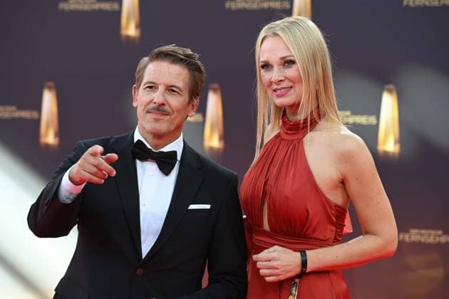 Britta HOFMANN, presenter, sky, companion not identified Red Carpet, Red Carpet Show, arrival, arrival, German Television Award ceremony, The German Television Award 2025, German Television Award 2025 at MMC Studios Cologne, on 10 09 2025