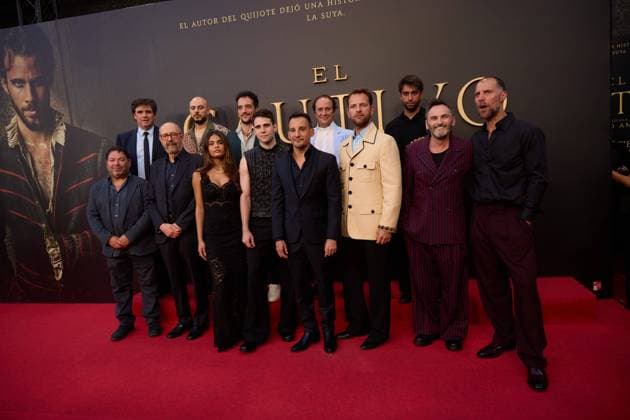 Director Alejandro Amenabar with actors Julio Pena , Jose Manuel Poga , Miguel Rellan , Luna Berroa , Fernando Tejero , Alessandro Borghi attends the premiere of the film El Cautivo directed by Alejandro Amenabar at Cine Callao in Madrid, Spain, on September 10, 2025. The movie, starring Julio Pena Fernandez, Alessandro Borghi, Miguel Rellan, Fernando Tejero, Luna Berroa, Luis Callejo, Josà Manuel Poga, Albert Salazar, Juanma Muniagurria, Jorge Asin, Mohamed Said and Walid Charaf, tells the story of Miguel de Cervantes™ captivity in Algiers in 1575. The film will be released in Spanish cinemas on September 12. Cordon Press HazhardxEspinozaxVallejos