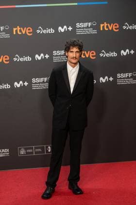 73rd San Sebastian International Film Festival SAN SEBASTIAN, SPAIN - SEPTEMBER 21: Co-producer and actress Angelina Jolie (not seen),director Alice Winocour (not seen), actress Garance Marillier (not seen), actor Louis Garrel, actress Anyier Anei (not seen), and actress Ella Rumpf (not seen), pose on the red carpet before the screening of the film The Couture in the official section of the 73rd San Sebastian International Film Festival at Kursaal Palace in San Sebastian, Spain, on September 21, 2025. Javi Julio Anadolu Sebastian Spain. Editorial use only. Please get in touch for any other usage. Copyright: x2025xAnadoluxJavixJuliox