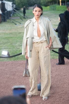 Burberry SS26 Runway Show Arrivals - Kensington Palace Gardens, London, UK Cora Corrà arrives for Burberry s SS26 Runway Show during London Fashion Week at Kensington Palace Gardens, London, England, UK on Monday 22 September, 2025., Credit:Justin Ng Avalon UK, England, London, Kensington Palace Gardens Copyright: xJustinxNgx xAvalonx 1039467594