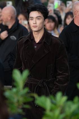 Burberry SS26 Runway Show Arrivals - Kensington Palace Gardens, London, UK Leo Wu arrives for Burberry s SS26 Runway Show during London Fashion Week at Kensington Palace Gardens, London, England, UK on Monday 22 September, 2025., Credit:Justin Ng Avalon UK, England, London, Kensington Palace Gardens Copyright: xJustinxNgx xAvalonx 1039467713