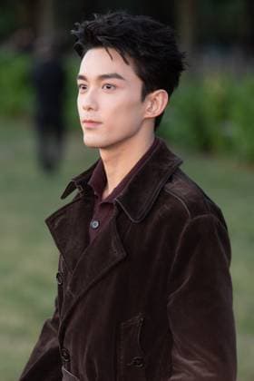 Burberry SS26 Runway Show Arrivals - Kensington Palace Gardens, London, UK Leo Wu (Wu Lei) arrives for Burberry s SS26 Runway Show during London Fashion Week at Kensington Palace Gardens, London, England, UK on Monday 22 September, 2025., Credit:Justin Ng Avalon UK, England, London, Kensington Palace Gardens Copyright: xJustinxNgx xAvalonx 1039467733