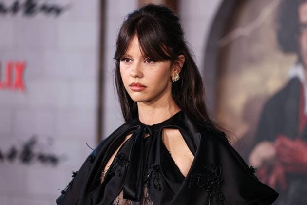 Los Angeles Premiere Of Netflix s Frankenstein MIRACLE MILE, LOS ANGELES, CALIFORNIA, USA - OCTOBER 06: English actress, producer, and writer Mia Goth wearing Dior with shoes by Paris Texas and jewelry by Tiffany and Co. arrives at the Los Angeles Premiere Of Netflix s Frankenstein held at the Academy Museum of Motion Pictures on October 6, 2025 in Miracle Mile, Los Angeles, California, United States., Credit:Xavier Collin Avalon United States, California, Los Angeles, Academy Museum of Motion Pictures Copyright: xXavierxCollinx xAvalonx 1044003908