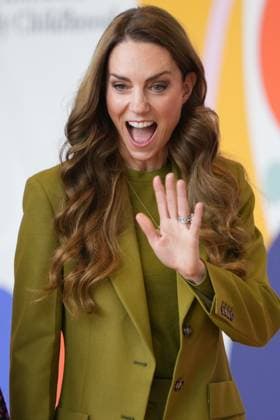 Britain Royals Kate, Princess of Wales waves as she visits Home-Start Oxford to meet and talk to families, and the volunteers who support them, in Oxford, England, Thursday, Oct. 9, 2025. (AP Photo Kirsty Wigglesworth, Pool), Credit:Avalon.red Avalon GBR, Oxford Copyright: xAvalon.redx xAvalonx 1044351959