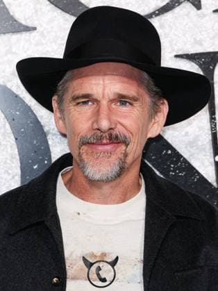 World Premiere Of Universal Pictures And Blumhouse Productions Black Phone 2 American actor, director, writer, and novelist Ethan Hawke arrives at the World Premiere Of Universal Pictures And Blumhouse Productions Black Phone 2 held at the TCL Chinese Theatre IMAX in Hollywood, Los Angeles, California, United States. TCL Chinese Theatre IMAX, Hollywood, Los Angeles, California, USA California United States Copyright: xImagexPressxAgencyx originalFilename: collin-worldpre251009_npXBf.jpg