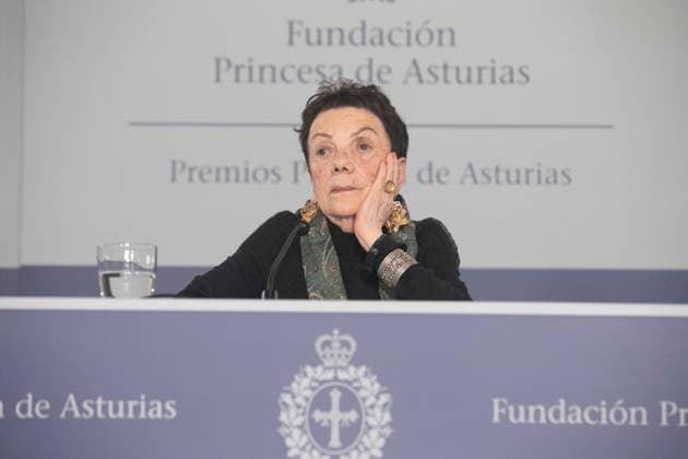 Press conference with Graciela Iturbide, Princess of Asturias Award for the Arts Photographer and Princess of Asturias Award for the Arts, Graciela Iturbide, during a press conference, at the Hotel Eurostars de La Reconquista, on October 21, 2025, in Oviedo, Asturias Spain 21 OCTOBER 2025 Oviedo, Asturias Oviedo, Asturias Spain Copyright: xJorgexPeteirox 7044661