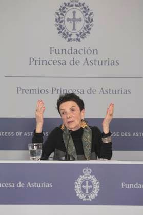 Press conference with Graciela Iturbide, Princess of Asturias Award for the Arts Photographer and Princess of Asturias Award for the Arts, Graciela Iturbide, during a press conference, at the Hotel Eurostars de La Reconquista, on October 21, 2025, in Oviedo, Asturias Spain 21 OCTOBER 2025 Oviedo, Asturias Oviedo, Asturias Spain Copyright: xJorgexPeteirox 7044664