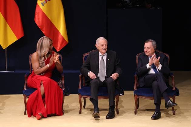 2025 Princess of Asturias Awards Ceremony Serena Williams, 2025 Princess of Asturias Award for Sports, Mario Draghi, 2025 Princess of Asturias Award for International Cooperation, and Eduardo Mendoza, 2025 Princess of Asturias Award for Literature, during the 2025 Princess of Asturias Awards Ceremony held at the Campoamor Theater, on October 24, 2025, in Oviedo, Spain he Princess of Asturias Foundation has designed an extensive program of more than seventy cultural activities for the forty-fifth Princess of Asturias Awards ceremony, The program includes concerts, film series, exhibitions, art installations and group workshops The laureates will be the protagonists of meetings with the public, meetings with experts in their respective field Copyright: xRaulxTerrelx 7053428