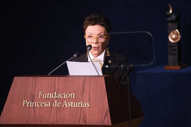 2025 Princess of Asturias Awards Ceremony Graciela Iturbide, 2025 Princess of Asturias Award for the Arts, during the 2025 Princess of Asturias Awards Ceremony held at the Campoamor Theater, on October 24, 2025, in Oviedo, Spain The Princess of Asturias Foundation has designed an extensive program of more than seventy cultural activities for the forty-fifth Princess of Asturias Awards ceremony, entitled Awards Week, The program includes concerts, film series, exhibitions, art installations and group workshops The laureates will be the protagonists of meetings with the public, meetings with experts in their respective fields and activities with students from various schools in Asturias FAMOSOSOS PREMIOS PRINCESA DE ASTURIAS Raú Oviedo Ovied Copyright: xRaulxTerrelx 7053493