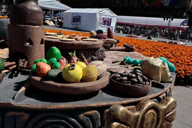 October 25, 2025, Mexico, Cdmx, Mexico: In honor of the Day of the Dead celebrations throughout Mexico, the city government opened the doors to thousands of visitors to appreciate the 2025 Day of the Dead Monumental Offering in the Plaza de la Constitucio³n. This installation of alebrijes and cartoneroÂa (paper carvings) was subject to voting; various projects competed, but the winning artists, who were in charge of the installation and assembly, were the ZION ART STUDIO COLLECTIVE. They created a representation of the pilgrimage of the inhabitants of the mythical Aztlan to Mexico Cityâ€Tenochtitlan. The pieces stand out for their size and for depicting the jaguar, the axolotl, the Xoloitzcuintle dog, the Red Queen, among other en - ZUMAp204 20251025_zip_p204_019 Copyright: xJosuexPerezx
