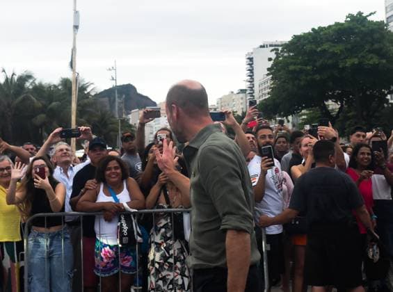 Prince William in Rio de Janeiro RIO DE JANEIRO, BRAZIL, NOVEMBER 3 : Prince William takes part in activities on Copacabana Beach, in the southern part of Rio de Janeiro, Brazil, late Monday afternoon, on November 03, 2025. During his visit, he played volleyball with teenagers and observed a drowning rescue simulation carried out by the Fire Department. He later met with firefighters, who showcased the technologies used by the department, and watched a live demonstration of a sea rescue operation involving jet skis and a helicopter. Fabio Teixeira Anadolu Rio de Janeiro Brazil. Editorial use only. Please get in touch for any other usage. Copyright: x2025xAnadoluxFabioxTeixeirax