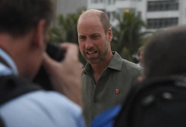 Prince William in Rio de Janeiro RIO DE JANEIRO, BRAZIL, NOVEMBER 3 : Prince William takes part in activities on Copacabana Beach, in the southern part of Rio de Janeiro, Brazil, late Monday afternoon, on November 03, 2025. During his visit, he played volleyball with teenagers and observed a drowning rescue simulation carried out by the Fire Department. He later met with firefighters, who showcased the technologies used by the department, and watched a live demonstration of a sea rescue operation involving jet skis and a helicopter. Fabio Teixeira Anadolu Rio de Janeiro Brazil. Editorial use only. Please get in touch for any other usage. Copyright: x2025xAnadoluxFabioxTeixeirax