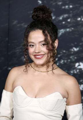 Premiere Of Netflix s Train Dreams HOLLYWOOD, LOS ANGELES, CALIFORNIA, USA - NOVEMBER 03: Canadian actress and singer Sarah Jeffery arrives at the Premiere Of Netflix s Train Dreams held at The Egyptian Theatre Hollywood on November 3, 2025 in Hollywood, Los Angeles, California, United States., Credit:Juan Pablo Rico Avalon United States, California, Hollywood, The Egyptian Theatre Hollywood Copyright: xJuanxPabloxRicox xAvalonx 1050186195