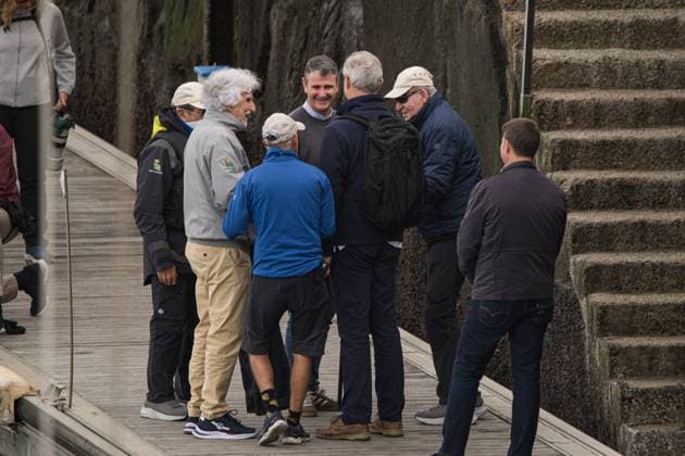 King Juan Carlos I with white cap participates in the second day of the regattas at the Club Naútico de Sanxenxo, on November 9, 2025, in Sanxenxo, Pontevedra, Galicia Spain Juan Carlos I is in the Pontevedra town of Sanxenxo to participate, during this weekend, in the regattas of the eighth series of the Spanish League of 6 meters 09 NOVEMBER 2025 Elena Ferná Sanxenxo, Pontevedra, Galicia Sanxenxo, Pontevedra, Galicia Spain Copyright: xElenaxFernandezx 7088640