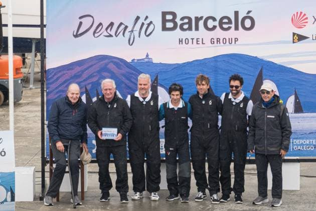 King Juan Carlos I during the arrival to port and awards ceremony on the second day of the regattas at the Club Naútico de Sanxenxo, on November 9, 2025, in Sanxenxo, Pontevedra, Galicia Spain Juan Carlos I is in the Pontevedra town of Sanxenxo to participate, during this weekend, in the regattas of the eighth series of the Spanish 6 meters League 09 NOVEMBER 2025 Elena Ferná Sanxenxo, Pontevedra, Galicia Sanxenxo, Pontevedra, Galicia Spain Copyright: xElenaxFernandezx 7089061