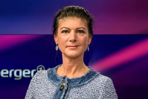 GER, Berlin, Studio, guest at maischberger, Polittalk, TV, format, with presenter Sandra Maischberger, Das Erste, from Adlershof at Studio 20, in the picture from l Sahra Wagenknecht, BSW party chairwoman , 11 11 2025, Copyright: HMBxMedia UwexKoch