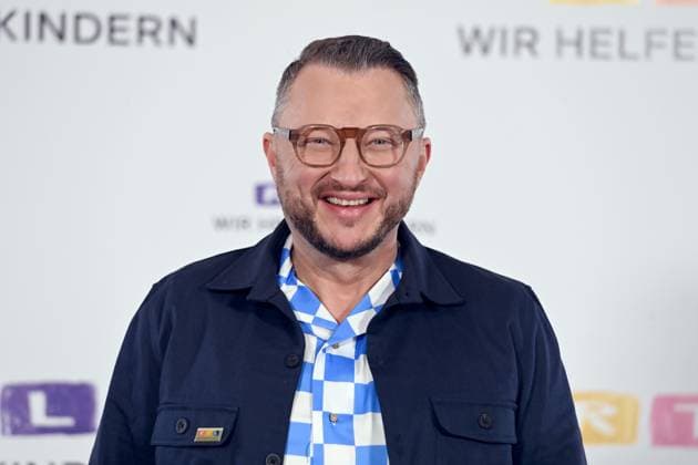 Sebastian LEGE, chef, presenter, portrait, portrait, cropped single image, single subject, 30 RTL Spendenmarathon Wir helfen Kindern , television, 20 21 11 2025 in Huerth, Germany,